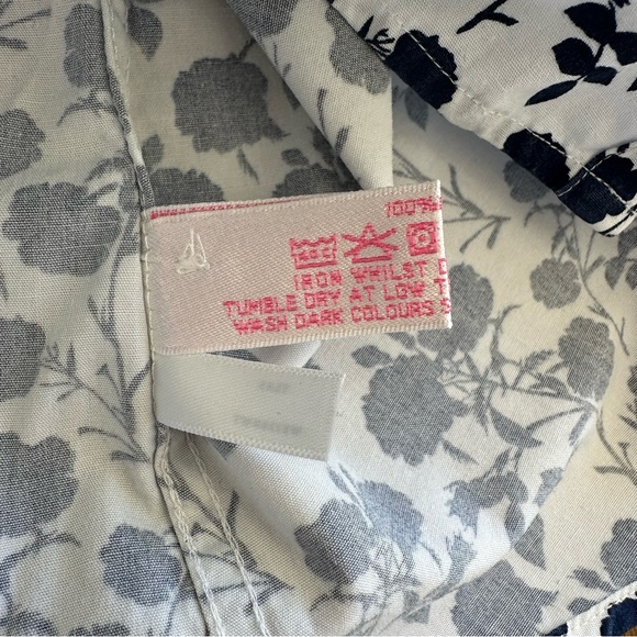 Charles Tyrwhitt Long Sleeve Button Up Navy White Ditsy Floral Work Shirt - Picture 5 of 6